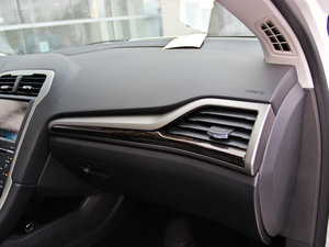 2013款2.0T GTDi240 至尊型 空间座椅