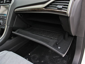 2013款2.0T GTDi240 至尊型 空间座椅