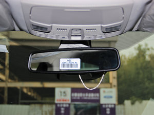 2013款2.0T GTDi240 至尊型 空间座椅