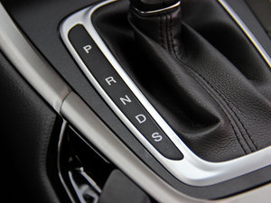 2013款2.0T GTDi240 至尊型 中控区