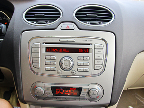 長安福特2013款經典福克斯兩廂