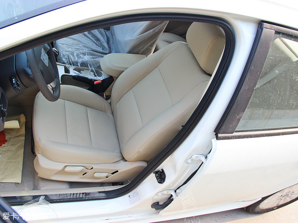 長安福特2013款經典福克斯兩廂