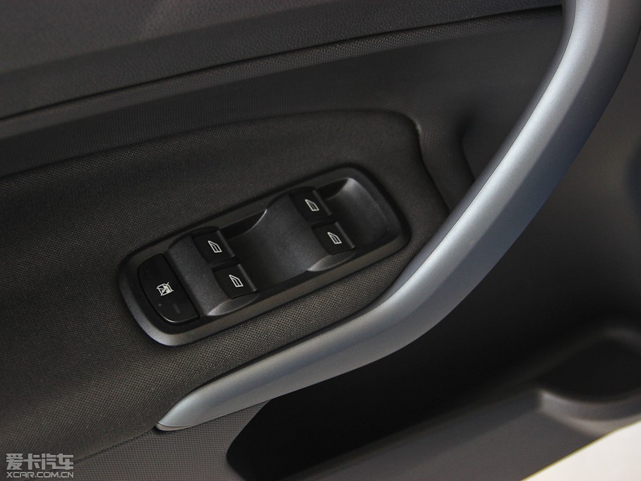 2013AɎ Ɏ 1.5L քӕr