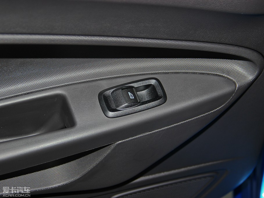 2013AɎ Ɏ 1.5L քӕr