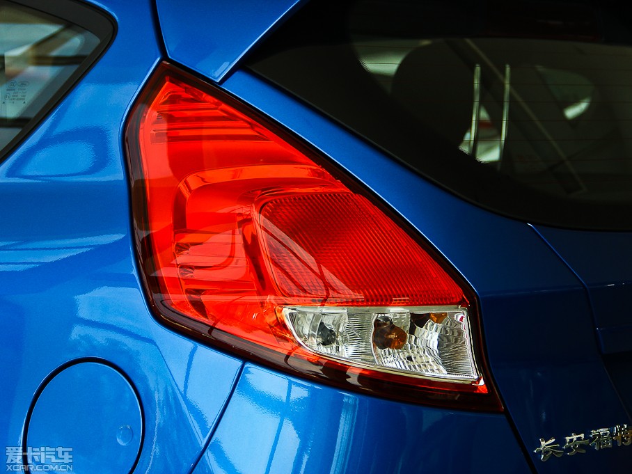 2013AɎ Ɏ 1.5L քӕr