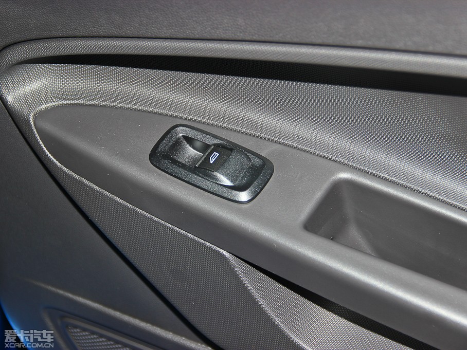 2013AɎ Ɏ 1.5L քӕr