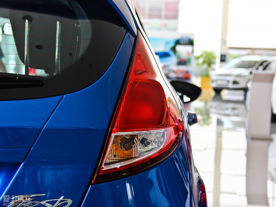 2013AɎ Ɏ 1.5L քӕr