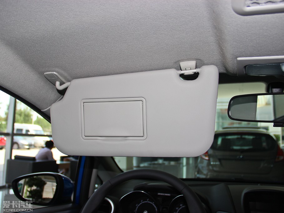 2013AɎ Ɏ 1.5L քӕr