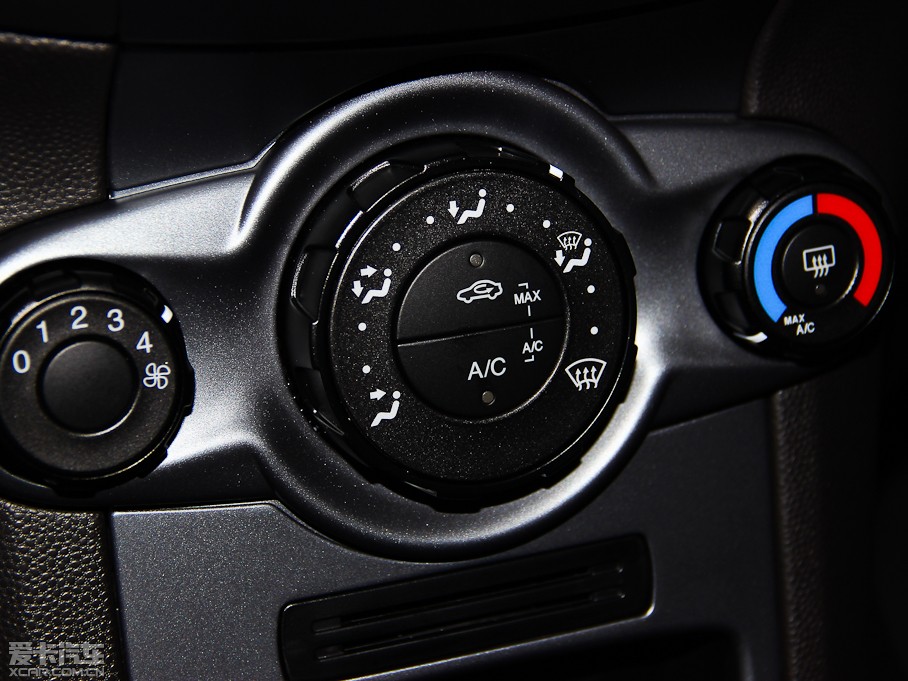 2013AɎ Ɏ 1.5L քӕr