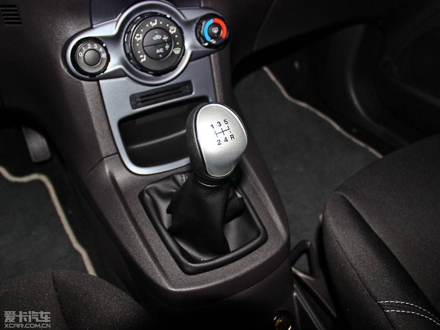 2013AɎ Ɏ 1.5L քӕr