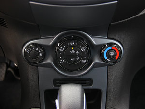 2013Ɏ 1.5L Ԅӕr {{