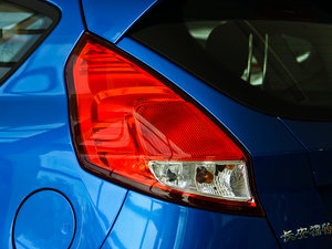 2013Ɏ 1.5L ք(dng)r(sh) (x)(ji)^