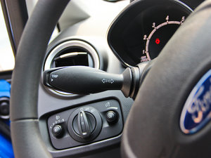 2013Ɏ 1.5L Ԅ\ п؅^