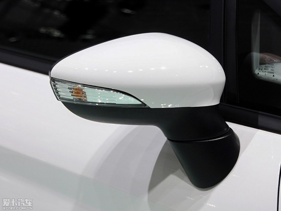 2014������A�Ɏ� �Ɏ� 1.0 GTDi �Ԅӄń���