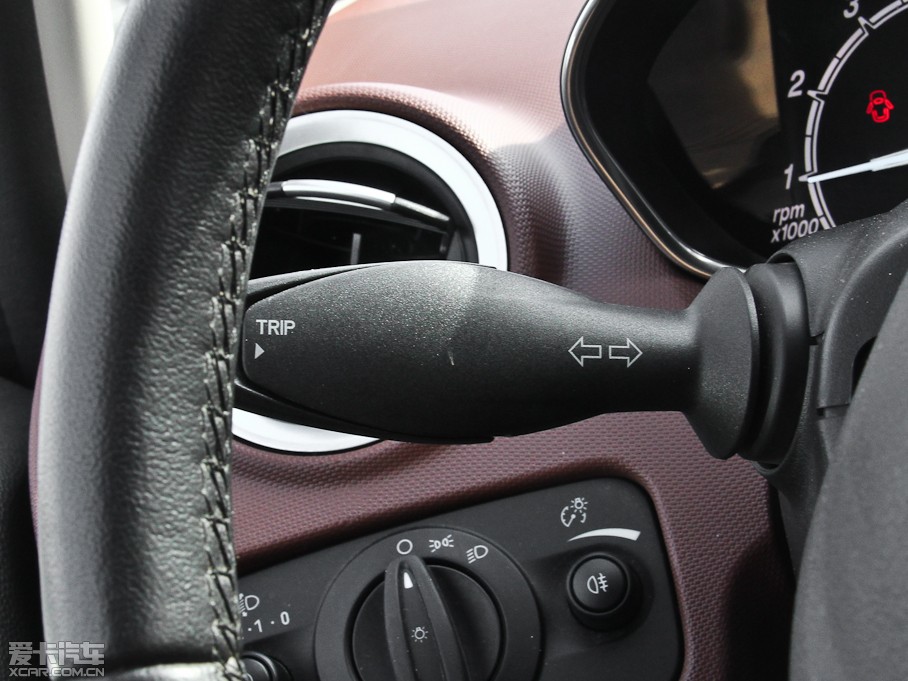 2014AɎ Ɏ 1.0 GTDi Ԅӄń