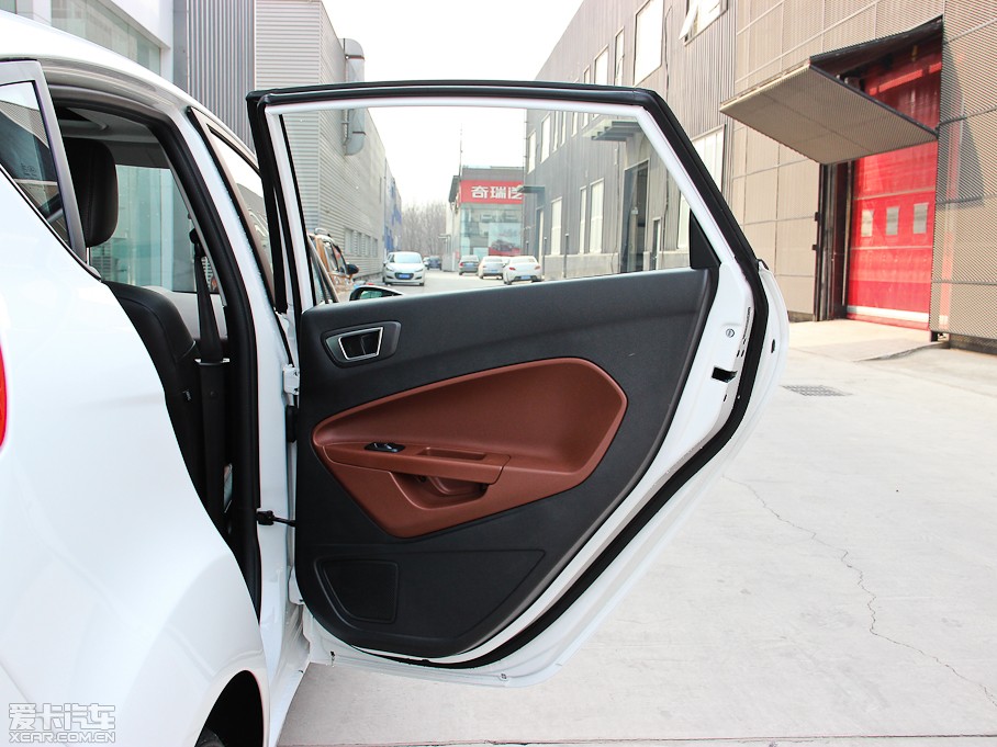 2014AɎ Ɏ 1.0 GTDi Ԅӄń