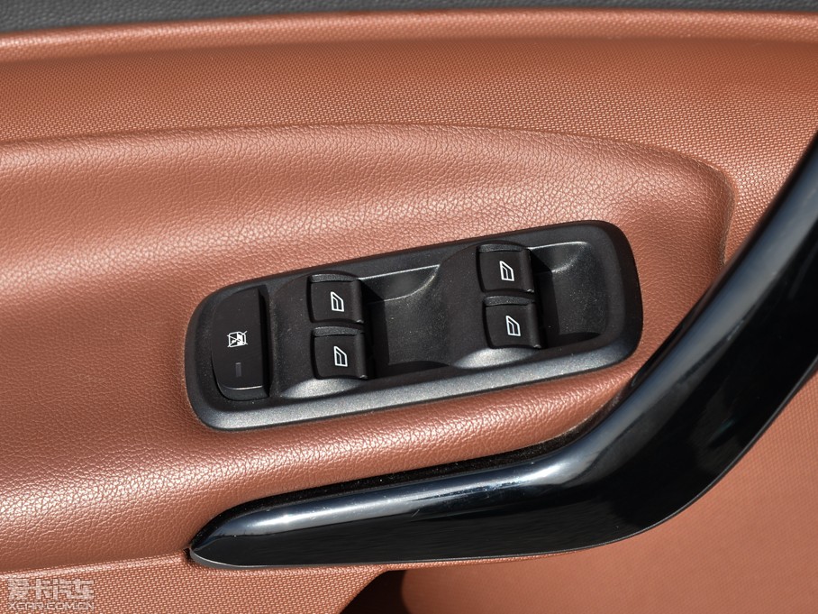 2013������A�Ɏ� �Ɏ� 1.5L �Ԅӄń���