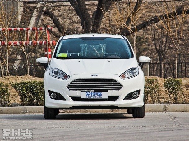 長(zhǎng)安福特2014款嘉年華兩廂