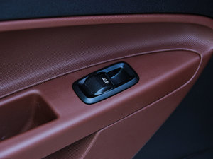 2014Ɏ 1.0 GTDi Ԅӄń g