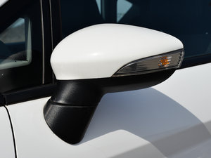 2013Ɏ 1.5L Ԅ(dng)ń(dng) (x)(ji)^