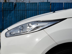 2013Ɏ 1.5L Ԅ(dng)ń(dng) (x)(ji)^