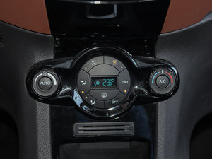 2013Ɏ 1.5L Ԅӄń {{