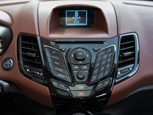 2013Ɏ 1.5L Ԅӄń {L