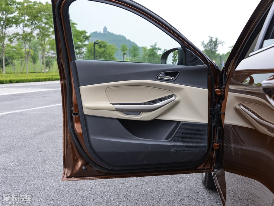 2015˹ 1.5L Ԅ(dng)r(sh)