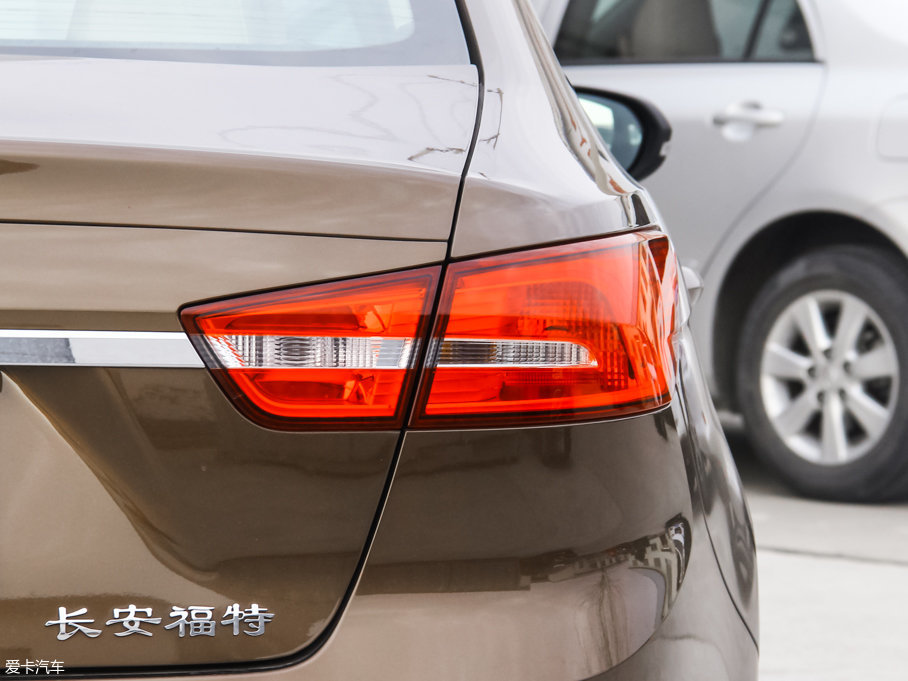 2015˹ 1.5L Ԅӕr