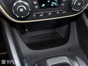 長安福特2015款福睿斯