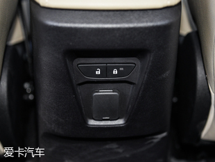 長安福特2015款福睿斯