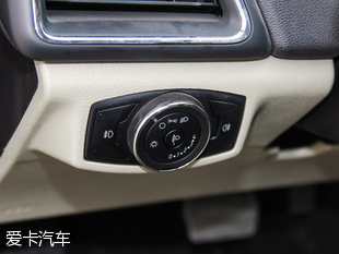 長安福特2015款福睿斯