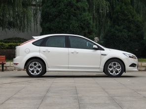 長安福特2014款經典福克斯兩廂