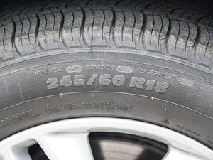 2015款2.0T GTDi 两驱铂锐型 轮胎尺寸