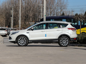 20151.5GTDi (q)L(fng)а (c)