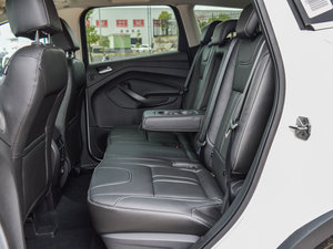 2015款2.0GTDi 四驱运动版 后排座椅