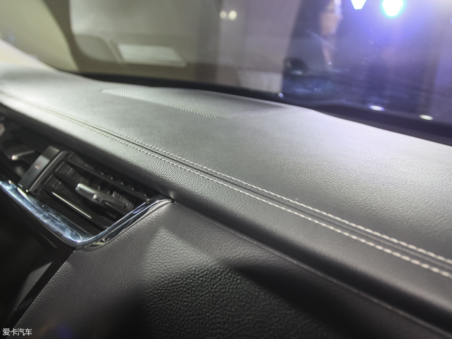 2016ţ EcoBoost 325 V6 Ş