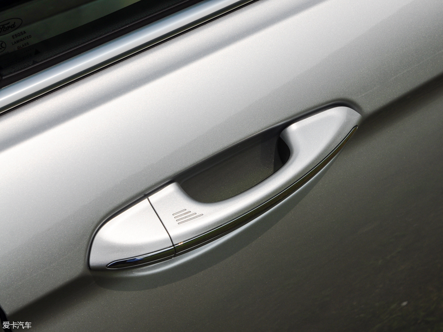 2016ţ EcoBoost 325 V6 Ş