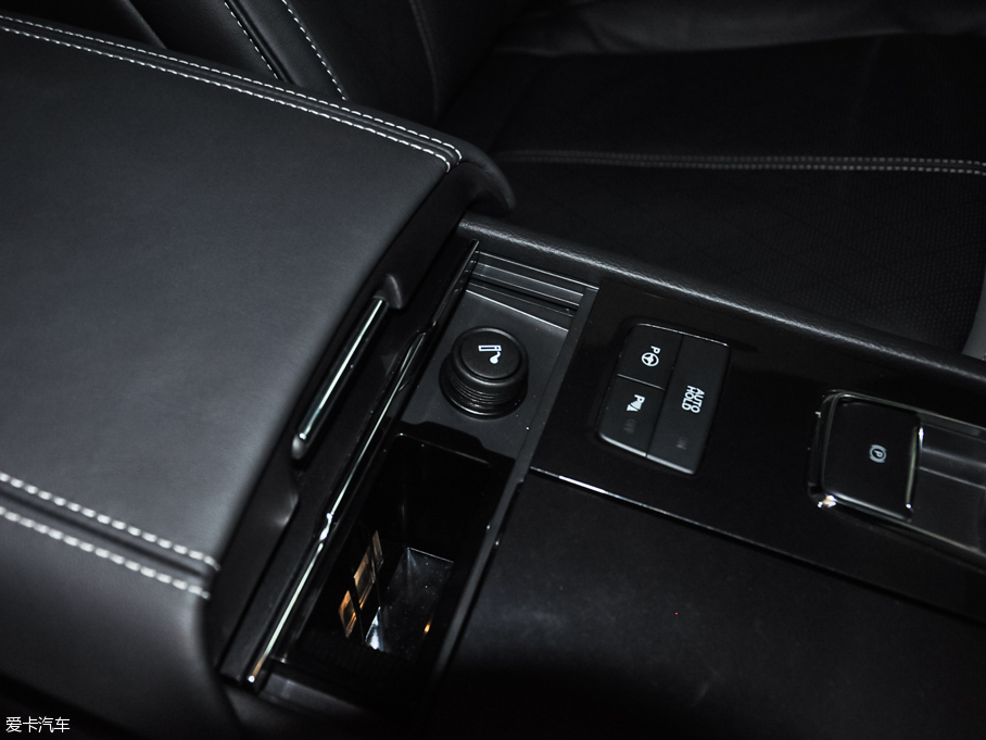 2016ţ EcoBoost 325 V6 Ş