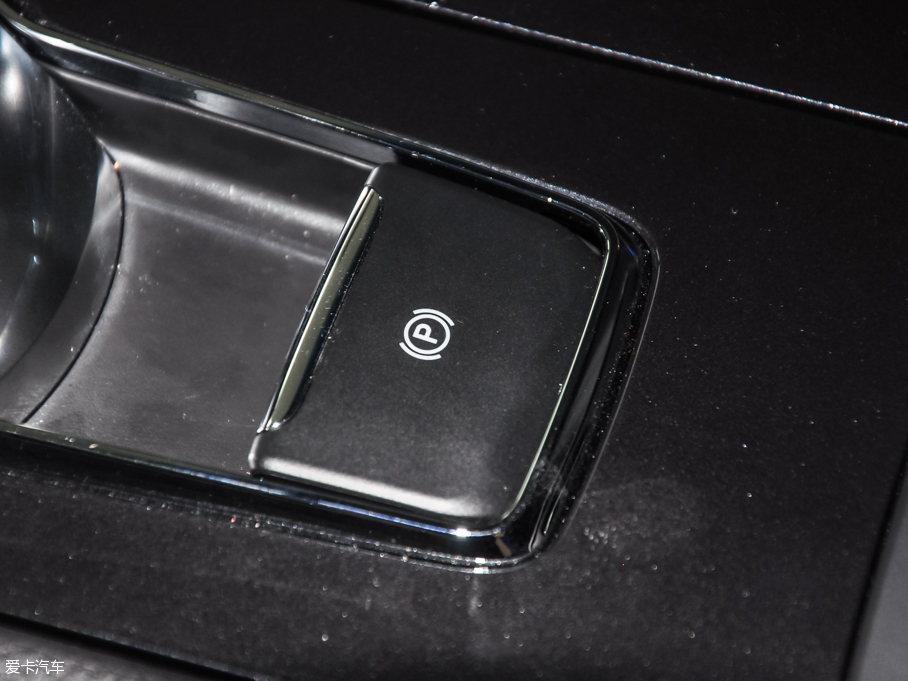 2016ţ EcoBoost 325 V6 Ş