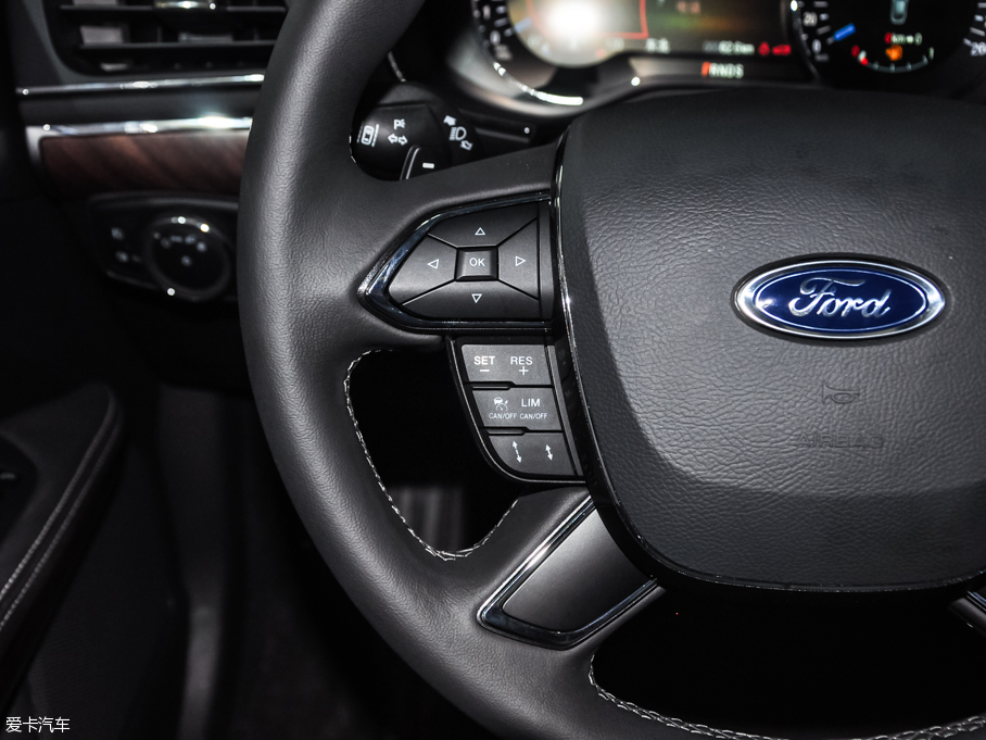 2016ţ EcoBoost 325 V6 Ş