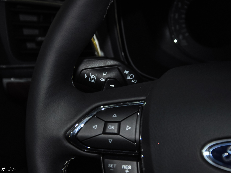 2016ţ EcoBoost 325 V6 Ş