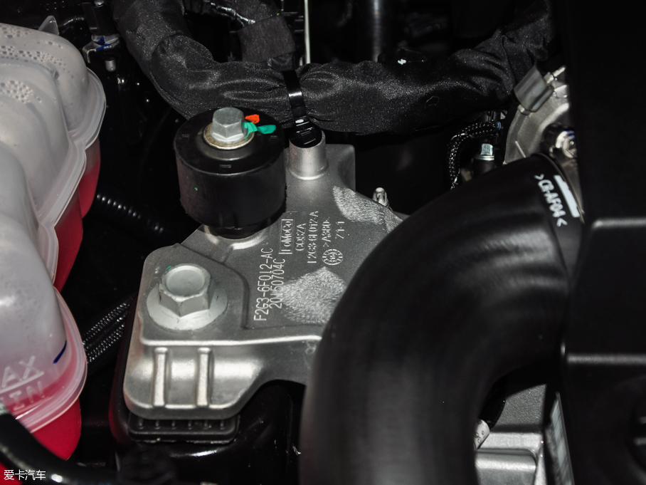 2016ţ EcoBoost 325 V6 Ş