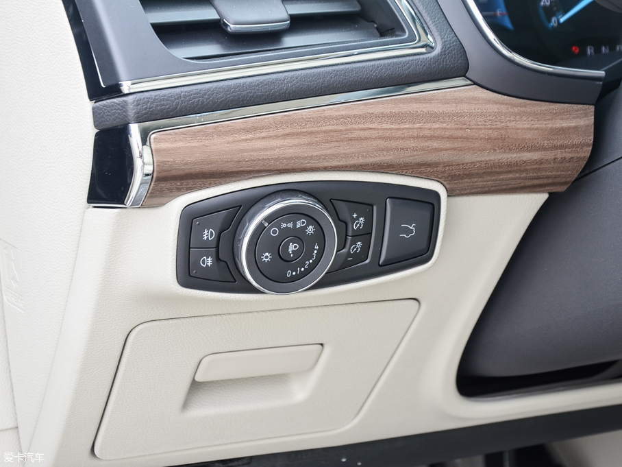 2016ţ EcoBoost 245 r(sh)