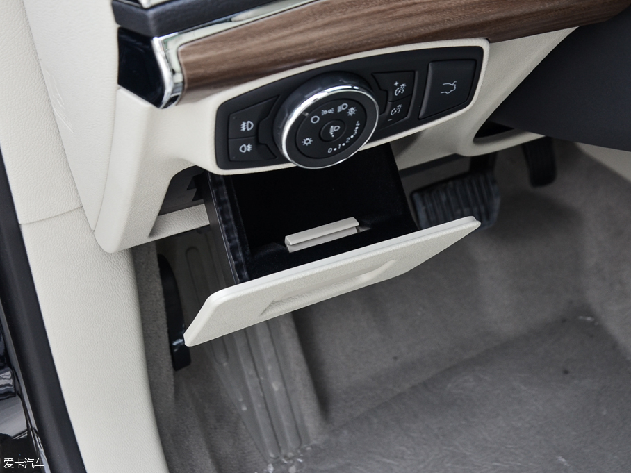 2016ţ EcoBoost 245 r(sh)