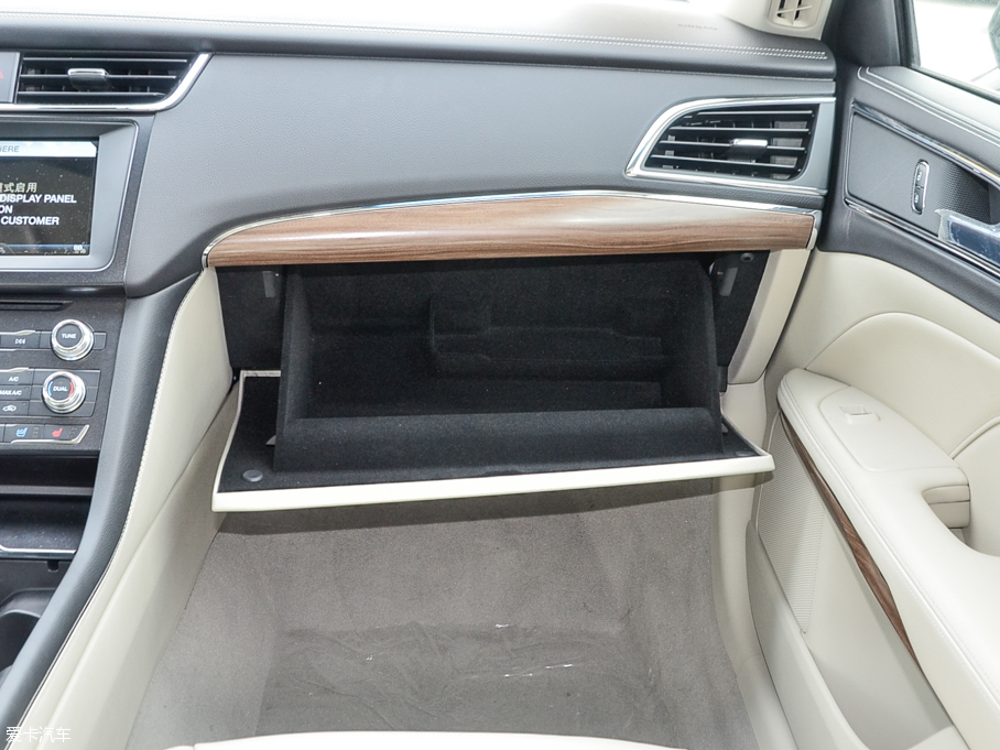 2016ţ EcoBoost 245 r