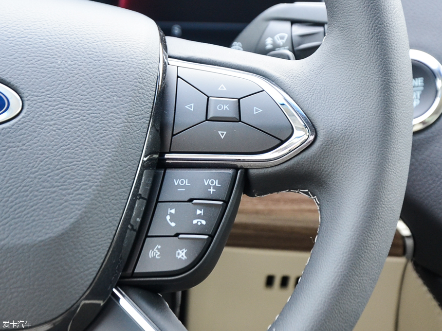 2016ţ EcoBoost 245 r