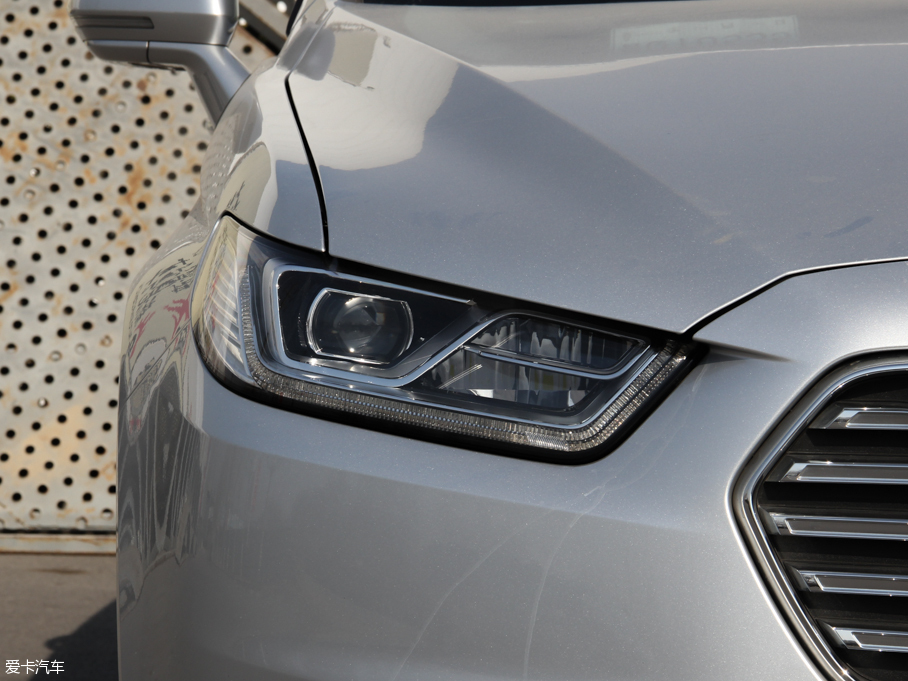 2016ţ EcoBoost 325 V6 Ş