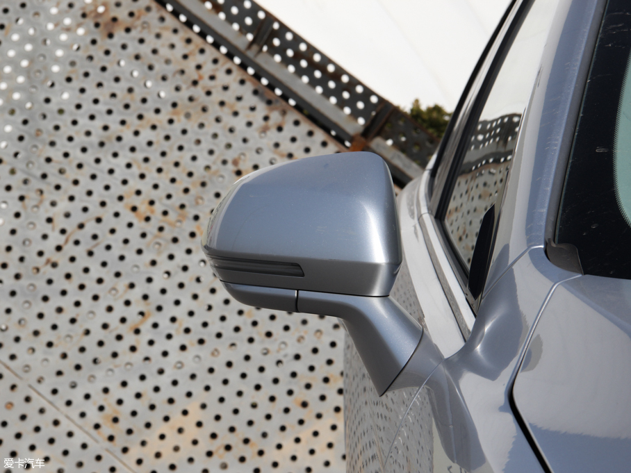 2016ţ EcoBoost 325 V6 Ş