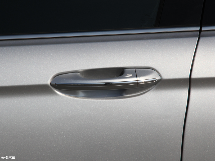 2016ţ EcoBoost 325 V6 Ş